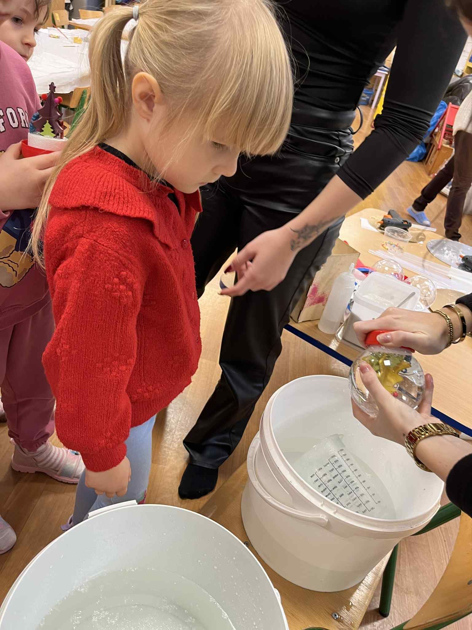 ddaba310-0b2d-4d82-b0ed-9529c99c992b