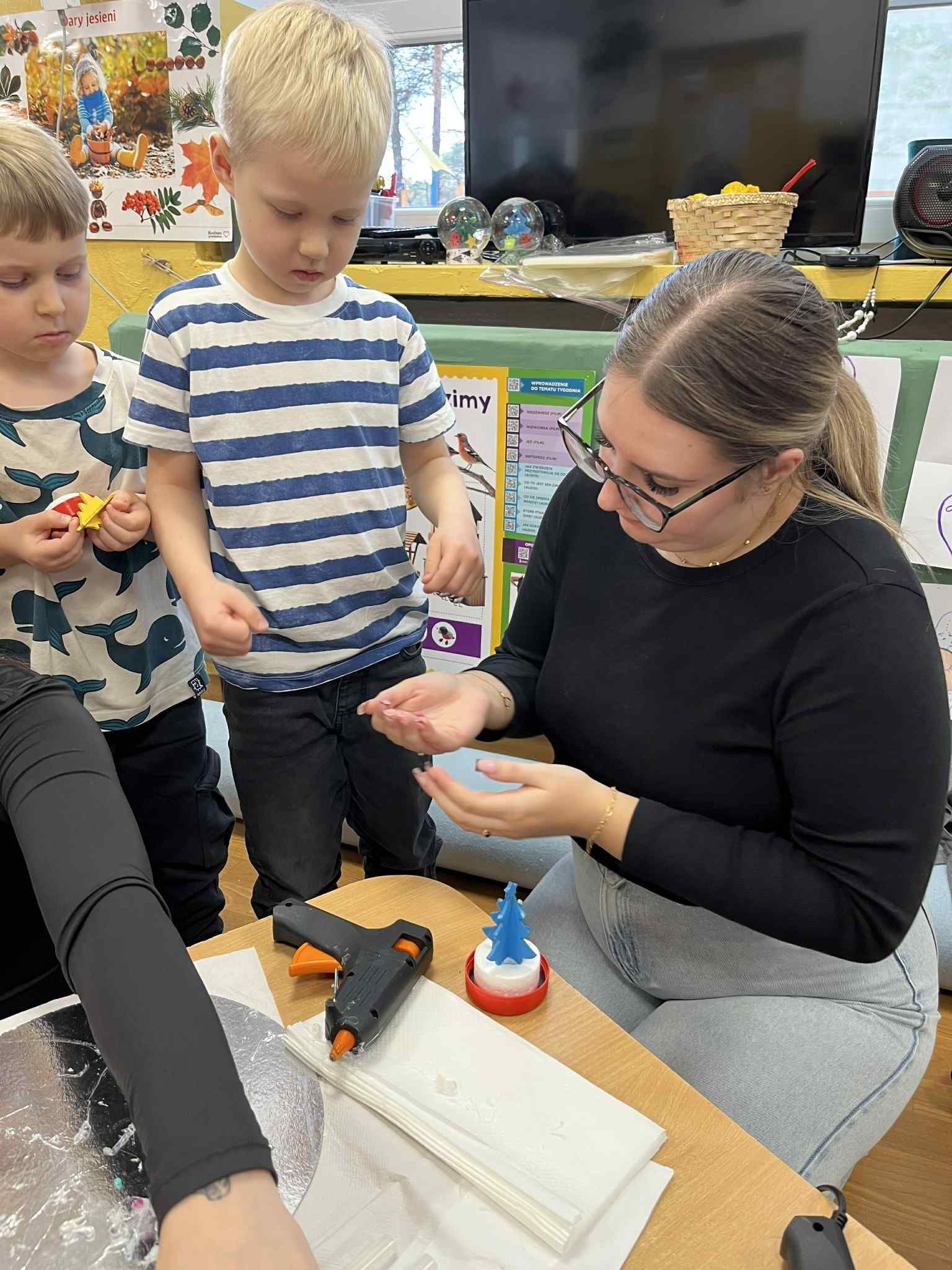 761210b8-7b69-4222-8708-9804e7a44049