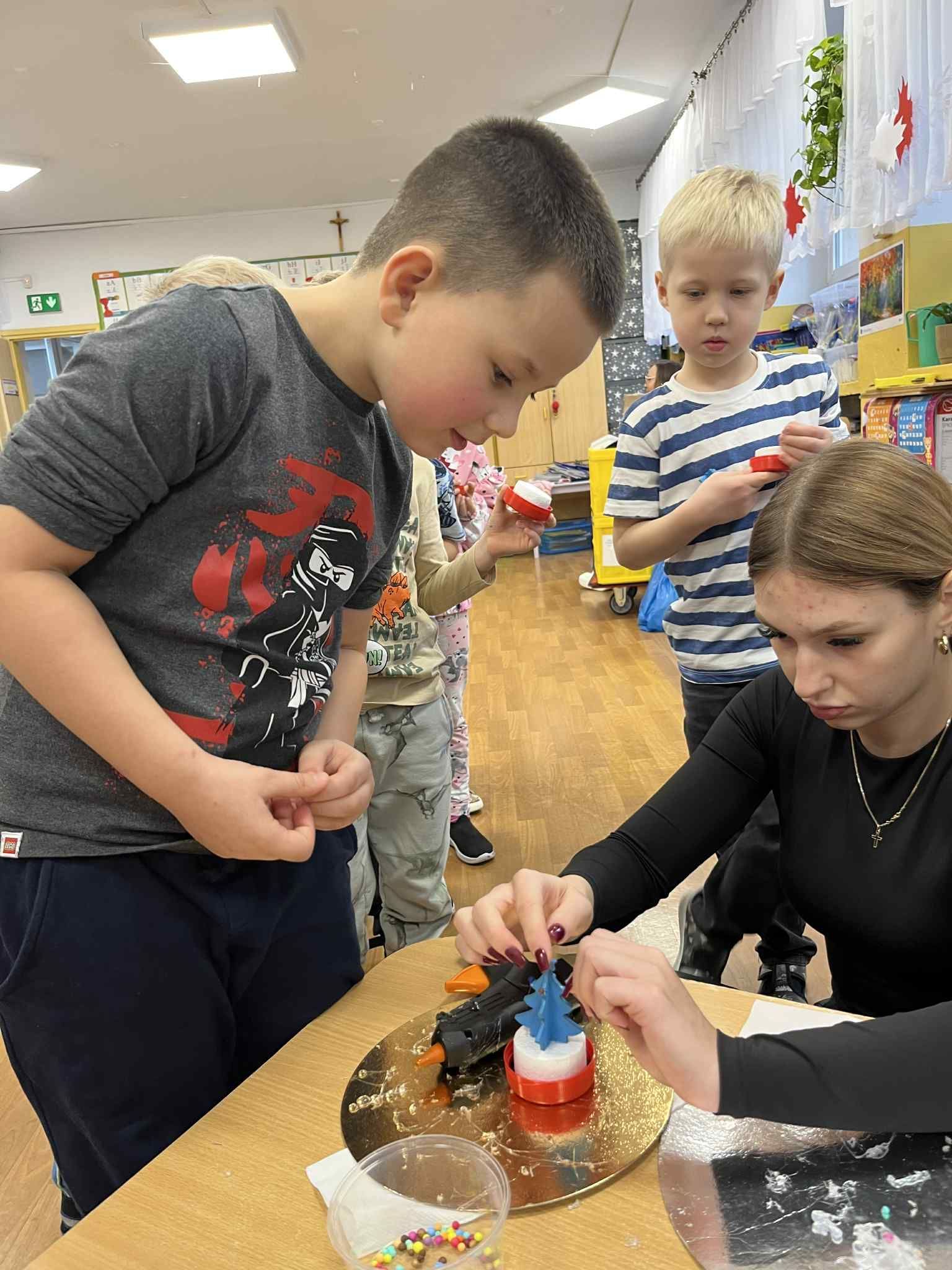 8d493f34-d6c0-47c7-a19a-553379eed7b7