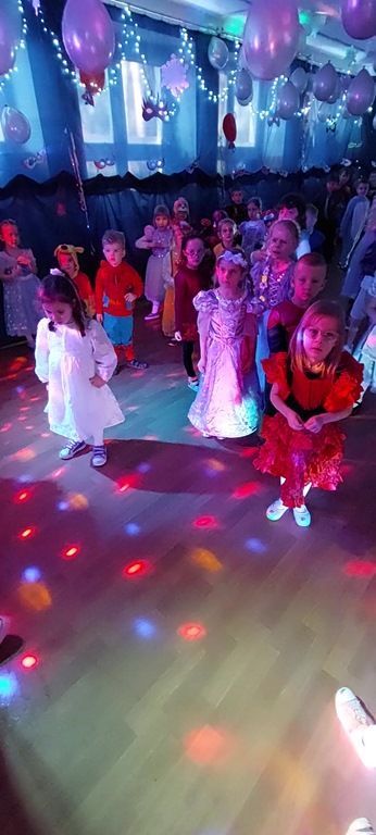 20260203_100755 - frame at 0m5s_346x768