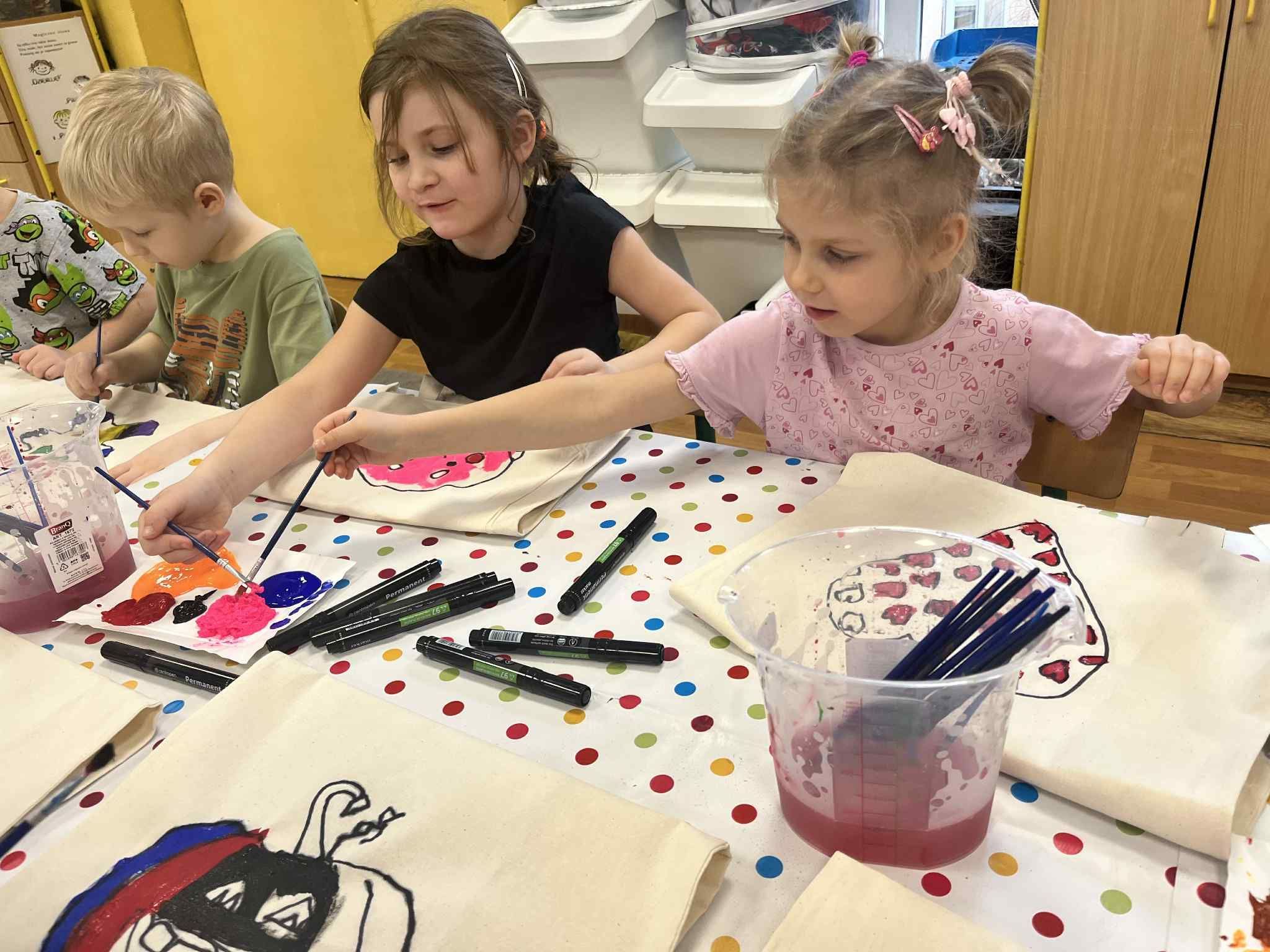 f3e165a6-6c01-4747-9ea9-31eda5f1b183