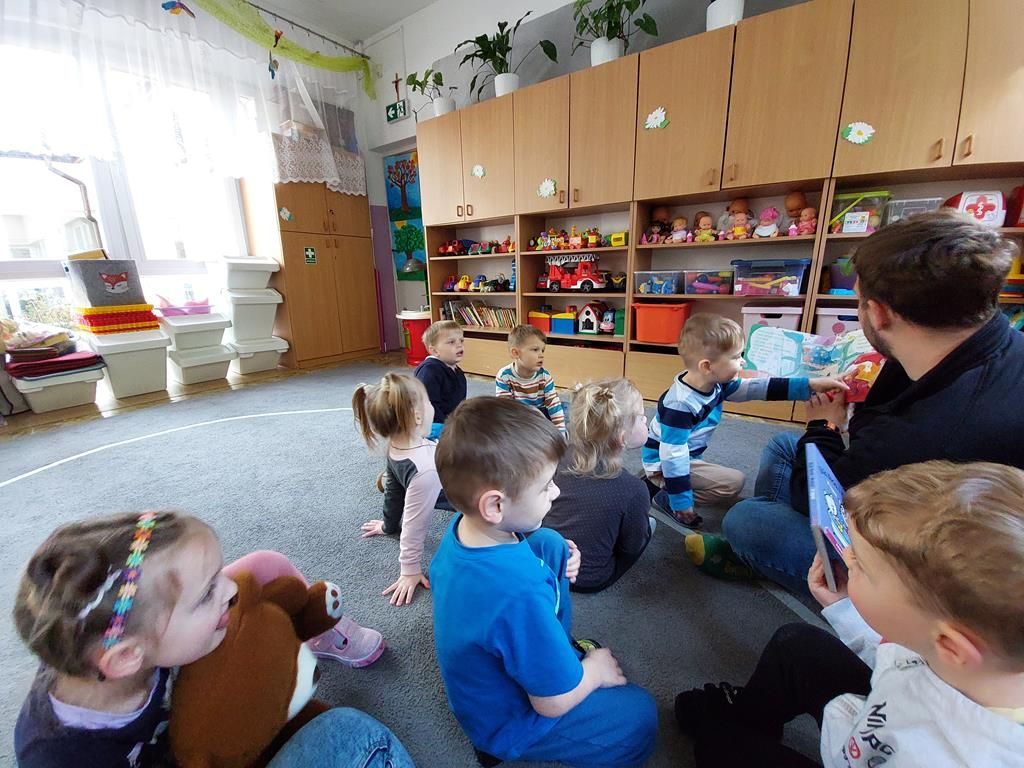 Tata Piotrka czyta (10)