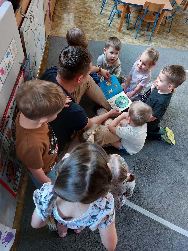 tata Emilki czyta  (6)