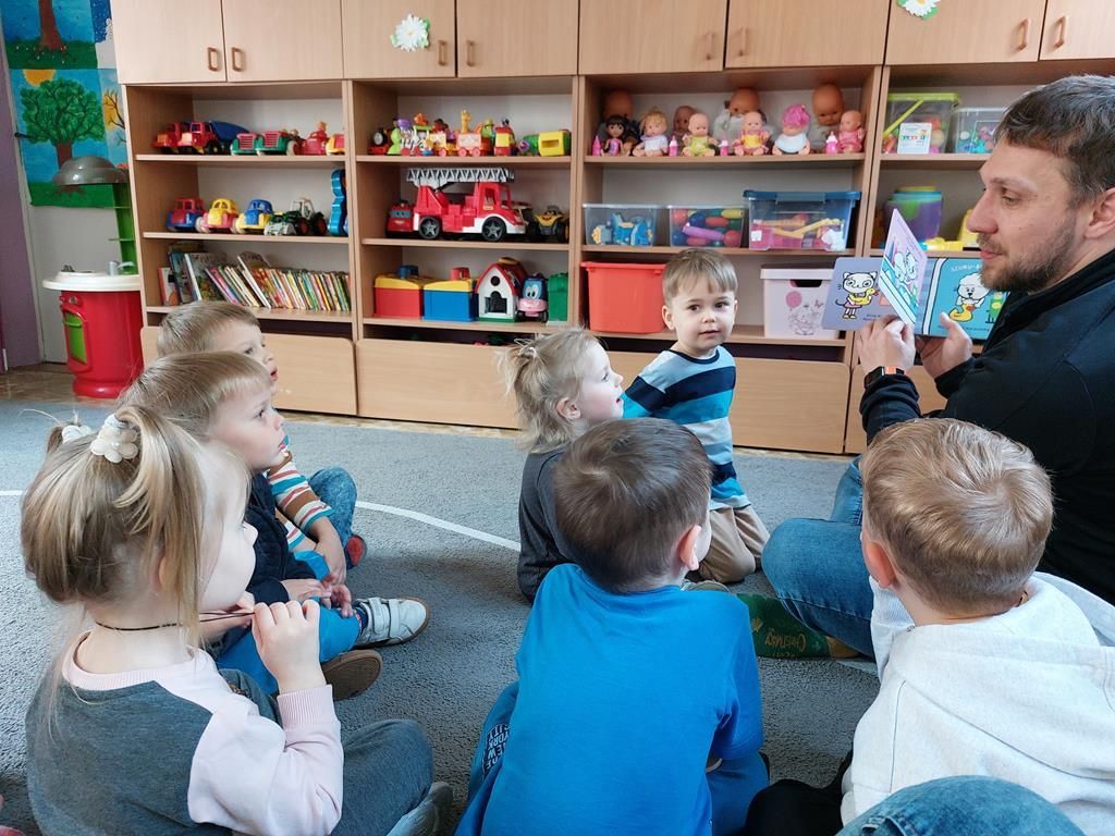 Tata Piotrka czyta (5)