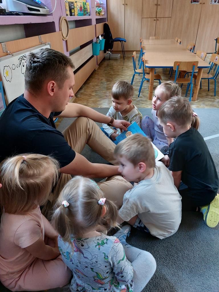 tata Emilki czyta  (7)