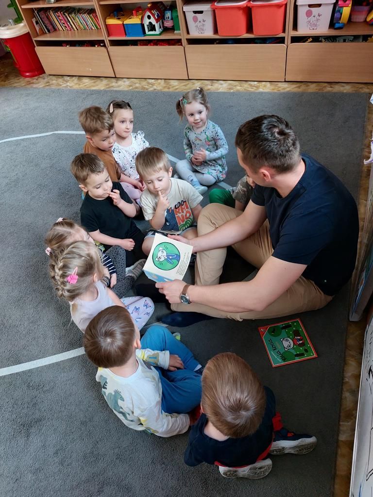 tata Emilki czyta  (3)