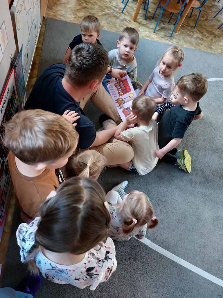 tata Emilki czyta  (5)