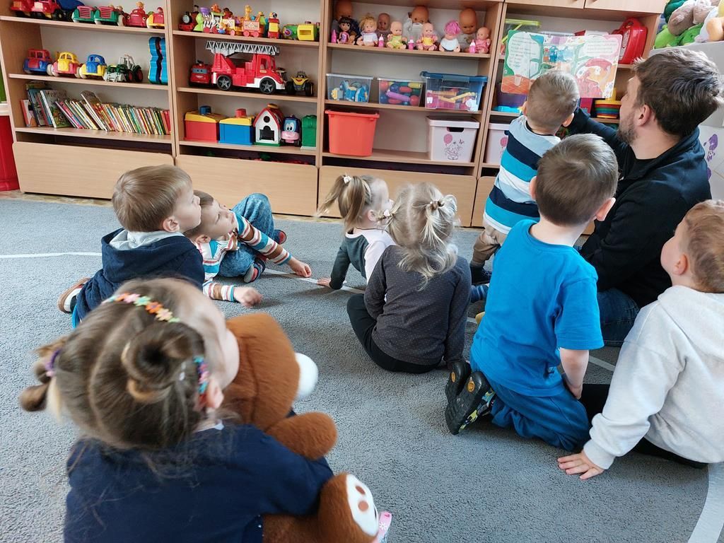 Tata Piotrka czyta (14)