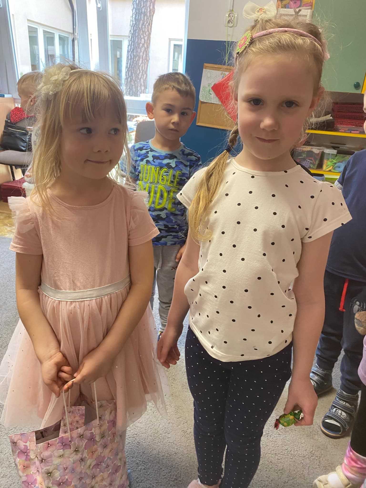 d9c28c29-de43-41ec-8380-50b426779aa8