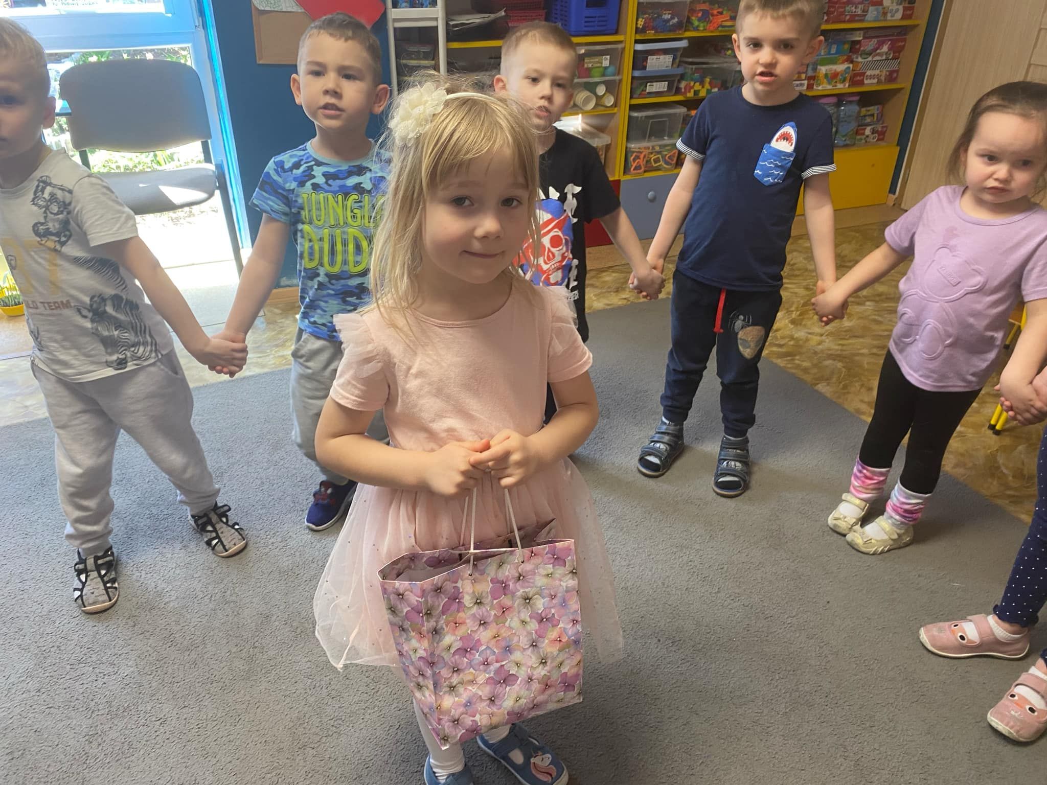 d8aadb4b-2ad1-4322-b1fe-ee8f5eca7ebb