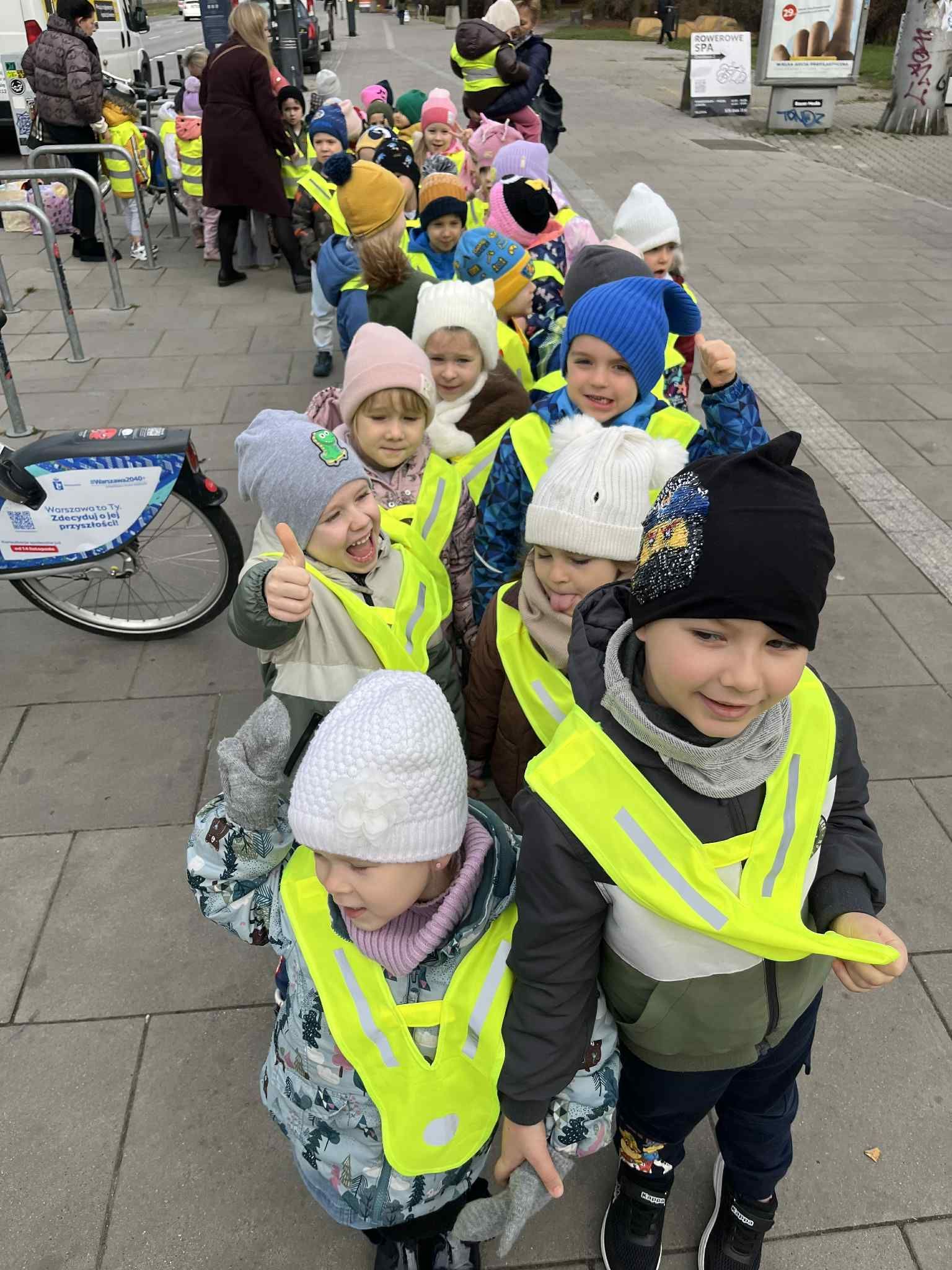 3f312280-e518-45d8-bd87-ad45a451c4e1